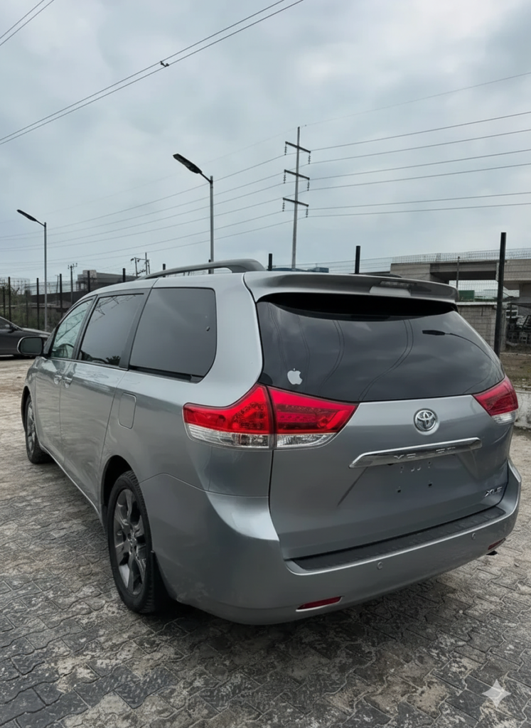 Gemini_Generated_Image_smt8utsmt8utsmt8