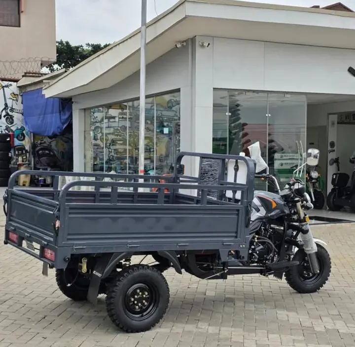 abu28_-20260205-0005