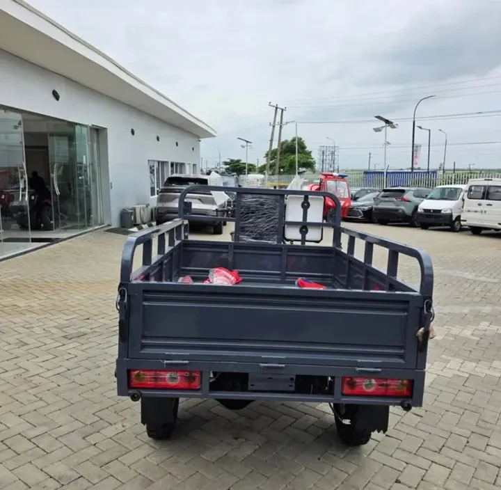 abu28_-20260205-0006