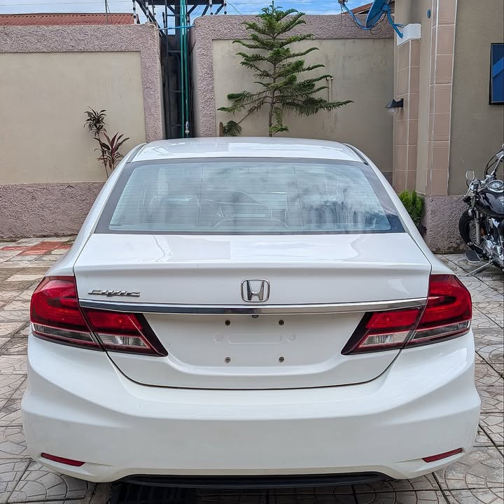 r9_cars__-20251222-0006