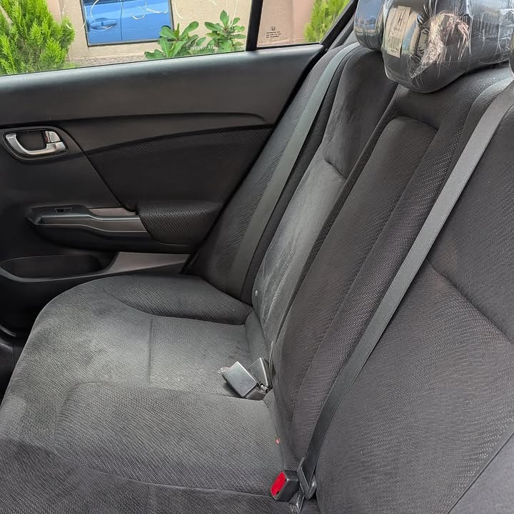 r9_cars__-20251222-0010