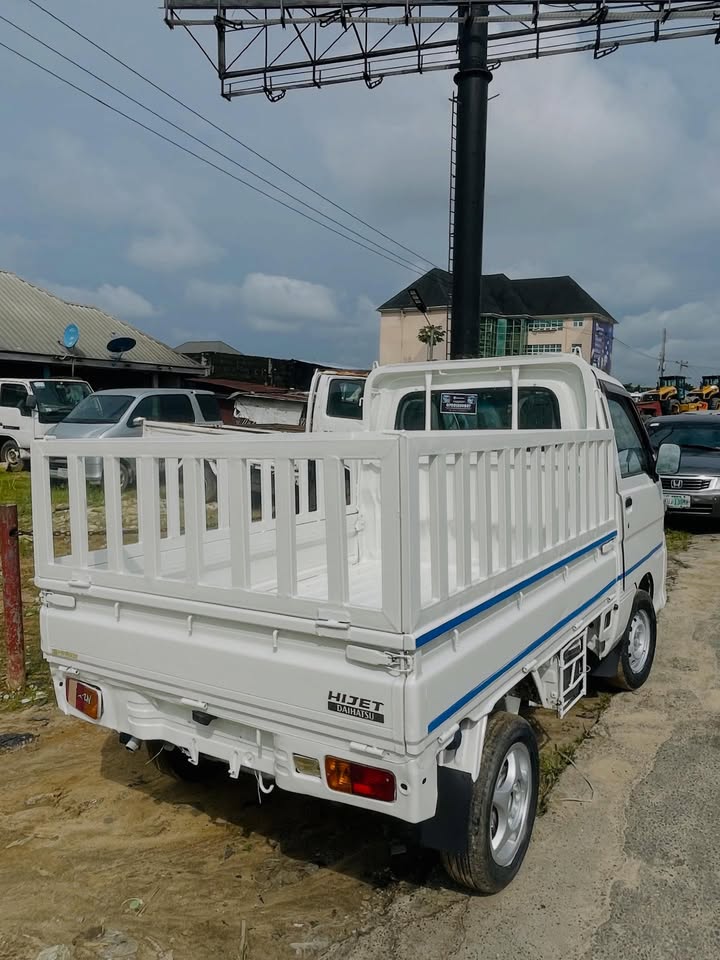 xploreautos-20260417-0002