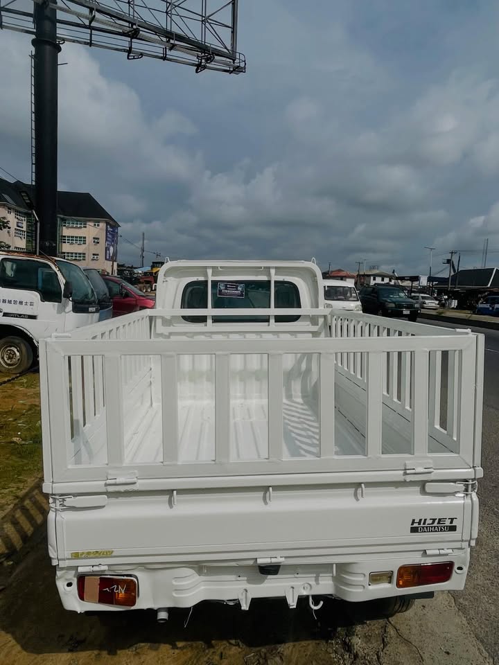 xploreautos-20260417-0007